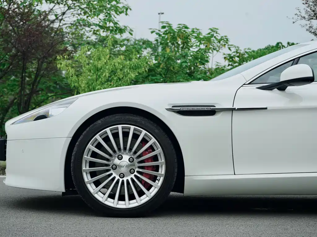 Aston Martin Rapide 2013 6.0L S