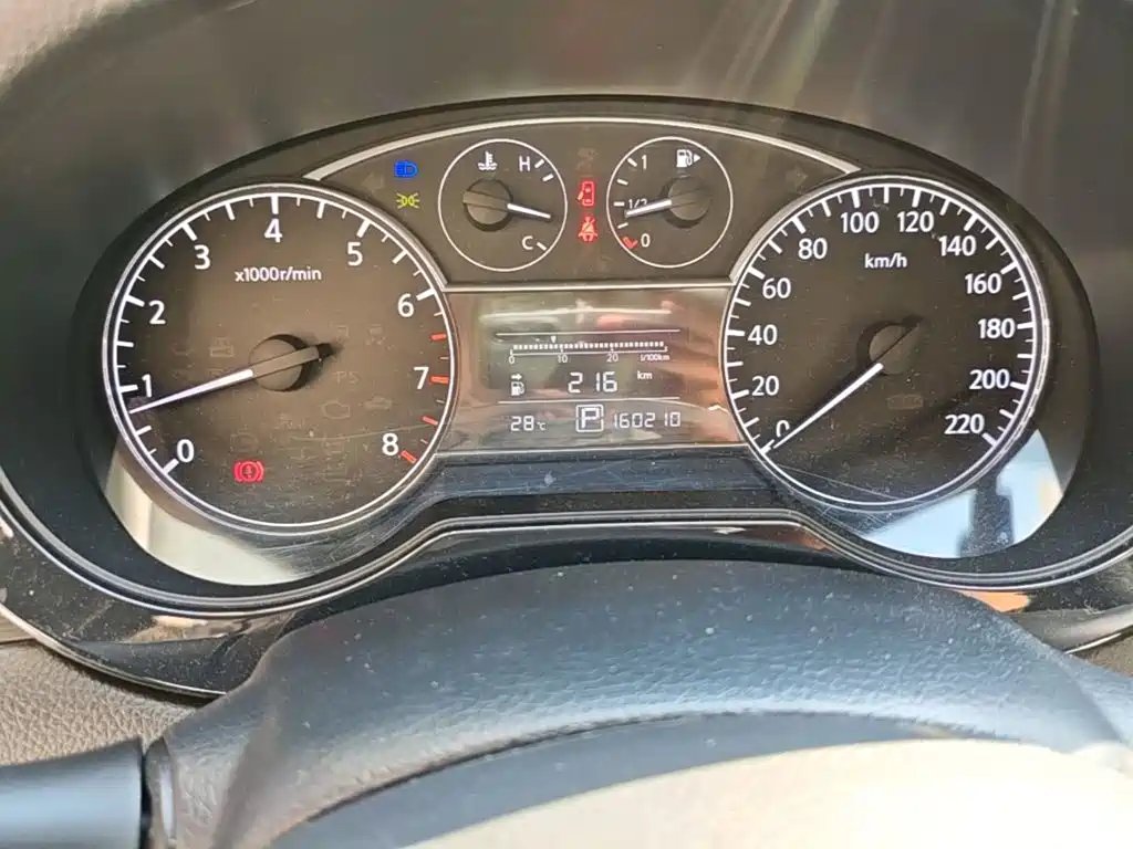 Nissan Tiida — миниатюра 12