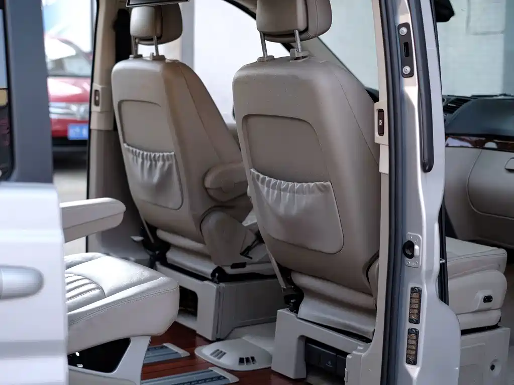Mercedes-Benz Viano — миниатюра 40
