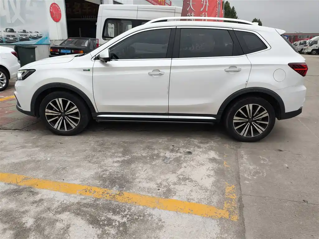 ROEWE  RX5 NEW ENERGY