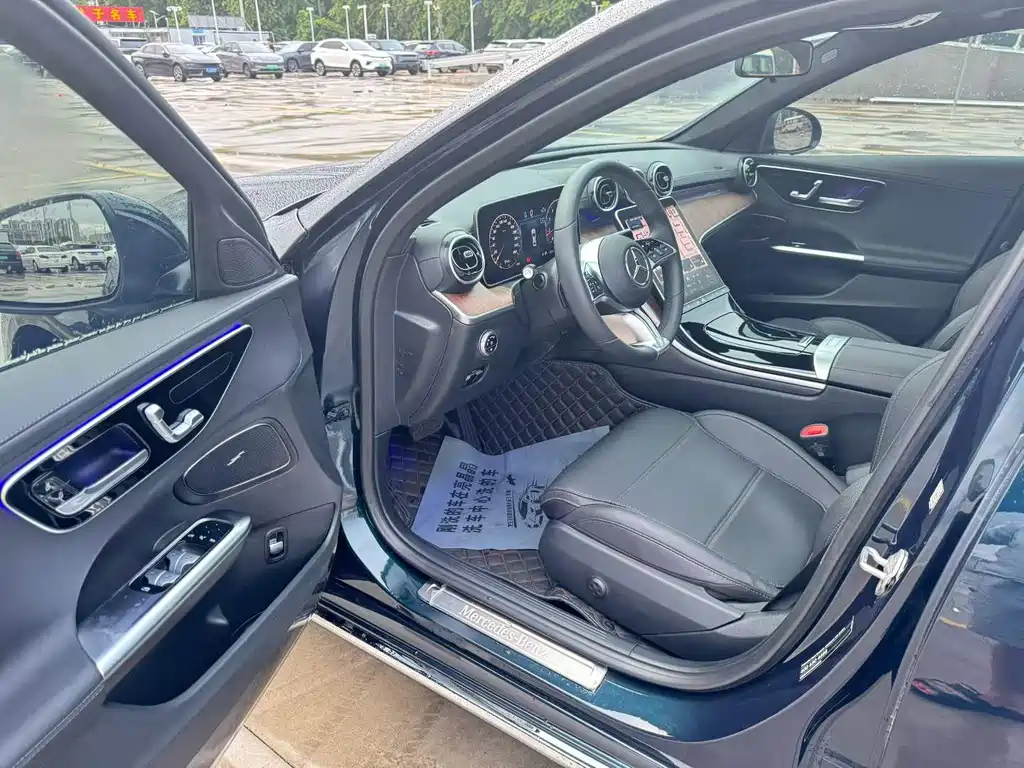Mercedes-Benz C-Class — миниатюра 4