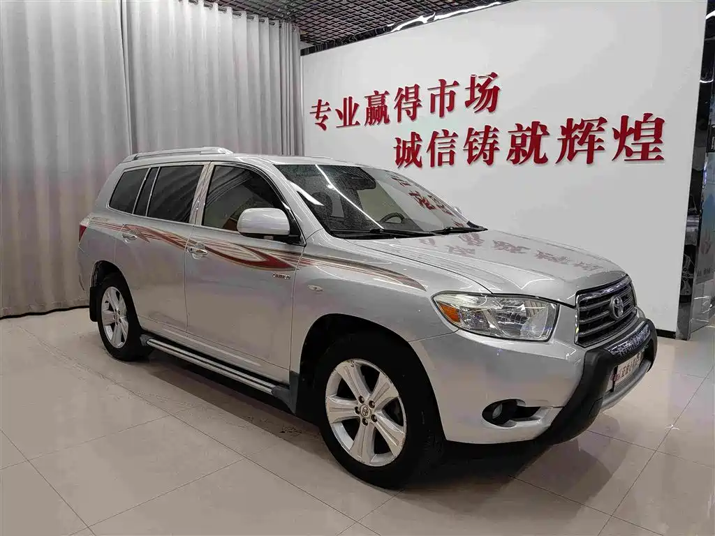 Toyota Highlander (Import) — миниатюра 3
