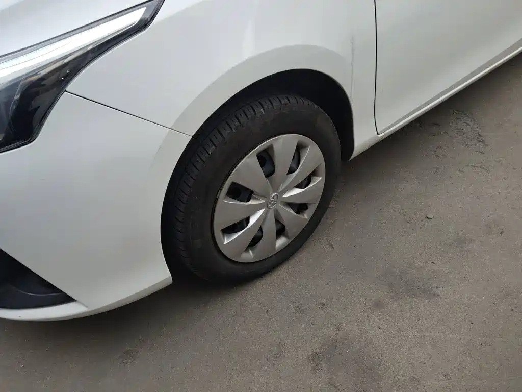 Toyota Yaris L — миниатюра 23