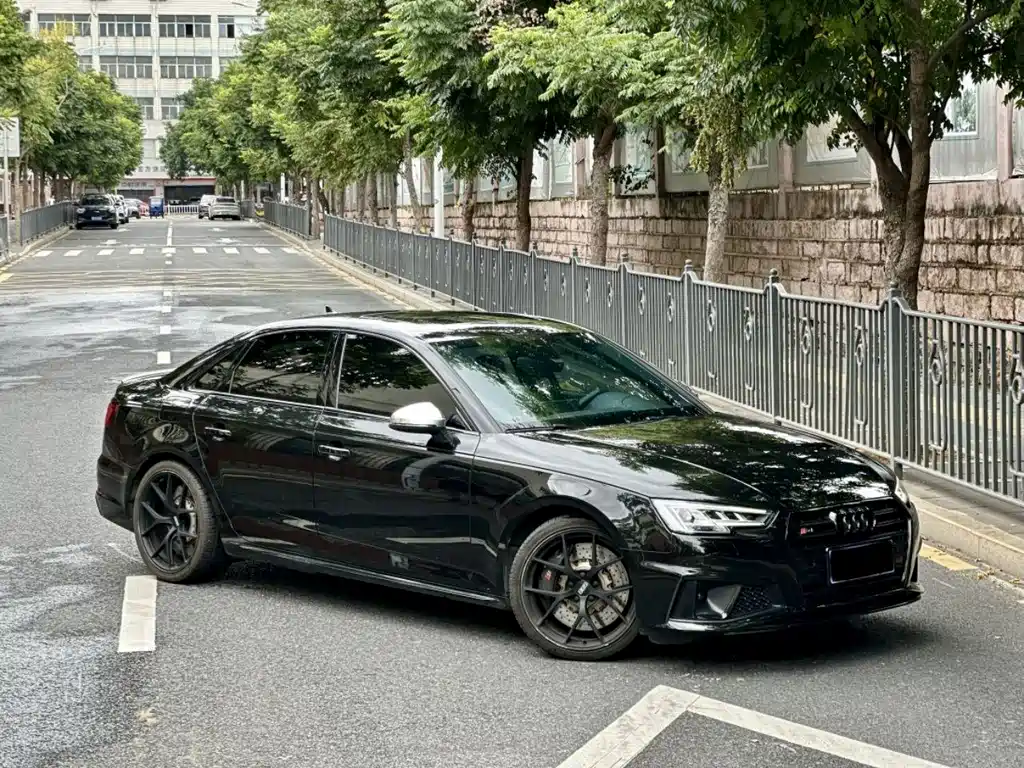 Audi S4 — миниатюра 3