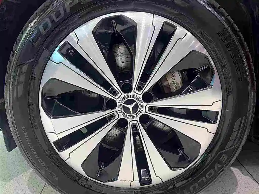 Mercedes-Benz EQC — миниатюра 18