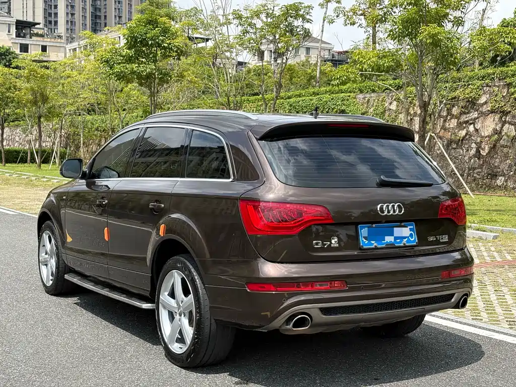 Audi Q7 — миниатюра 7