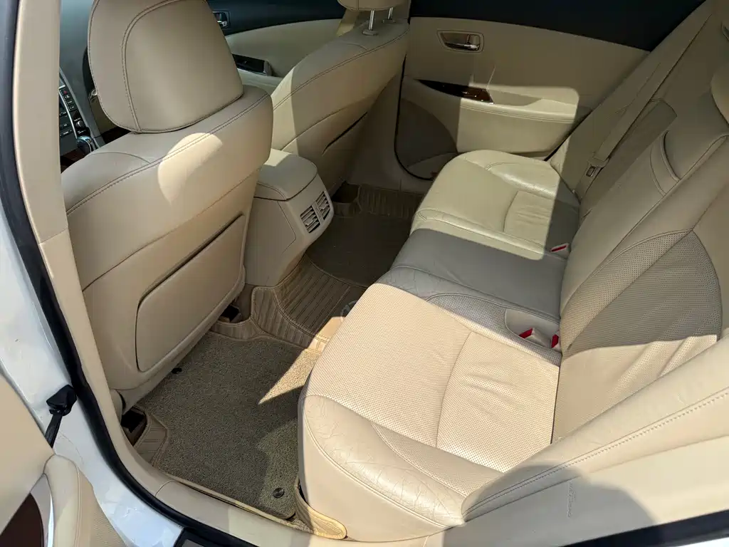Lexus ES — миниатюра 10
