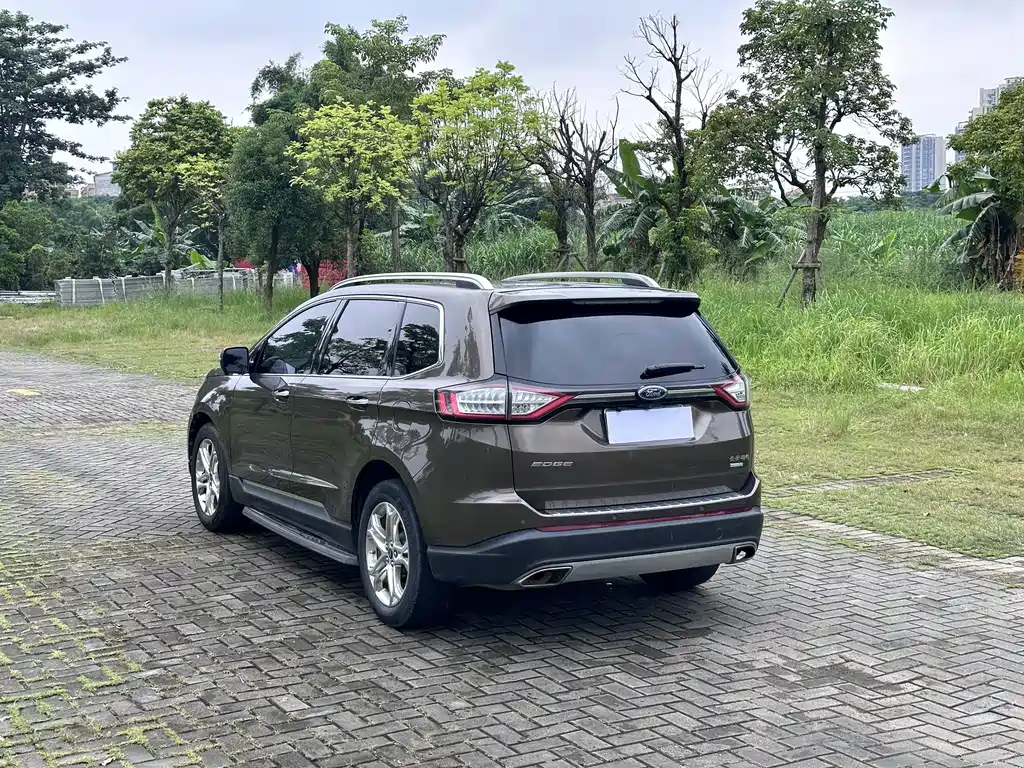 Ford Edge — миниатюра 9