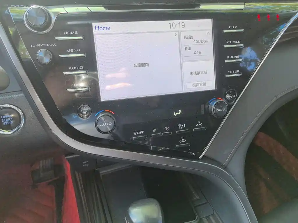 Toyota Camry — миниатюра 9