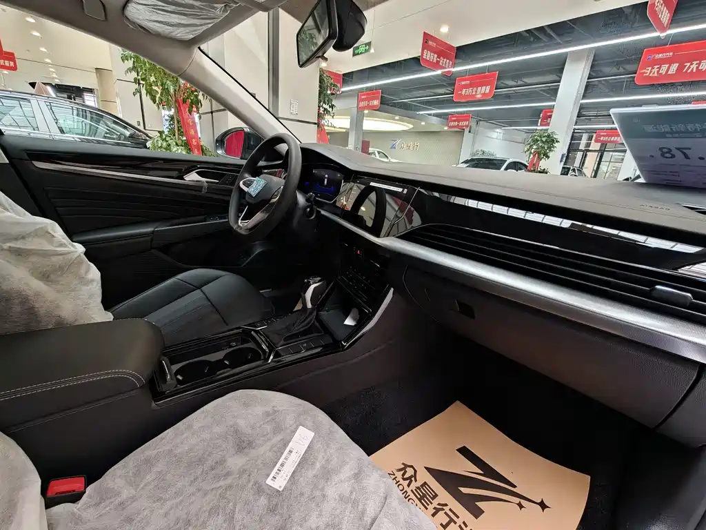 VOLKSWAGEN PASSAT NEW ENERGY