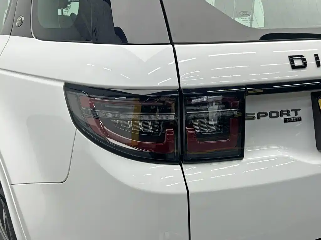 Land Rover Discovery Sport — миниатюра 10