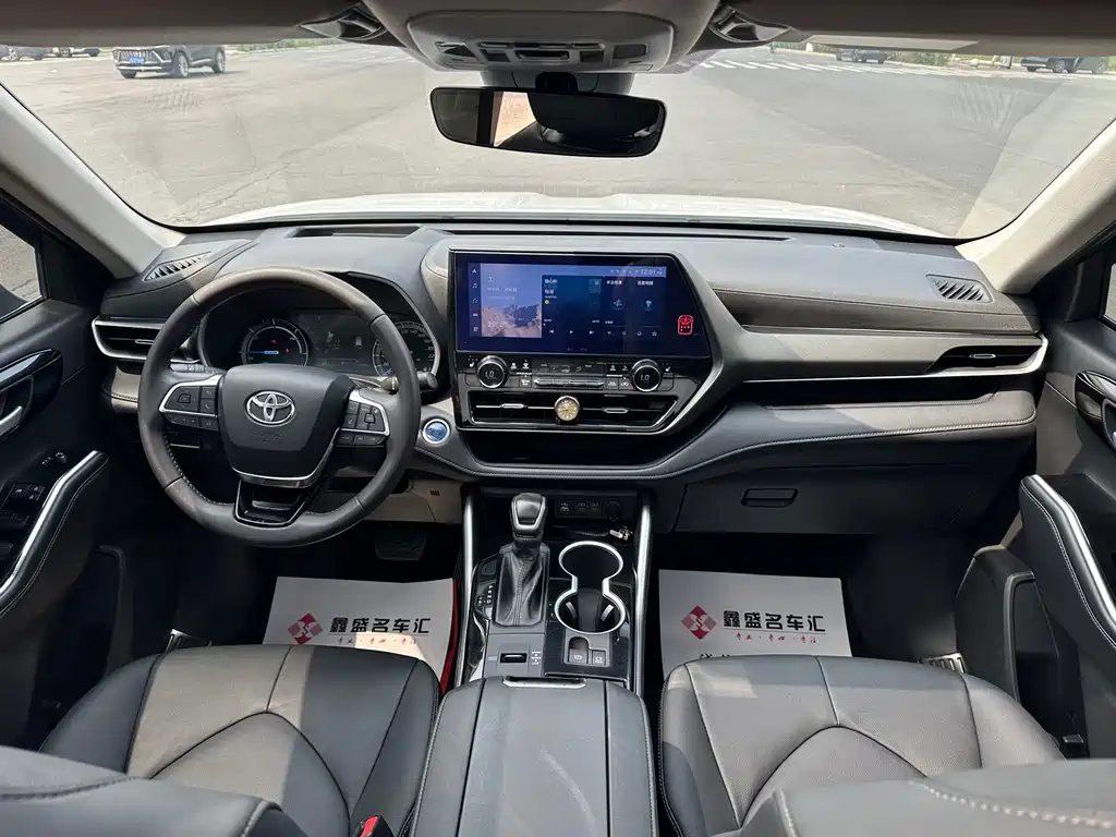 Toyota Highlander — миниатюра 8