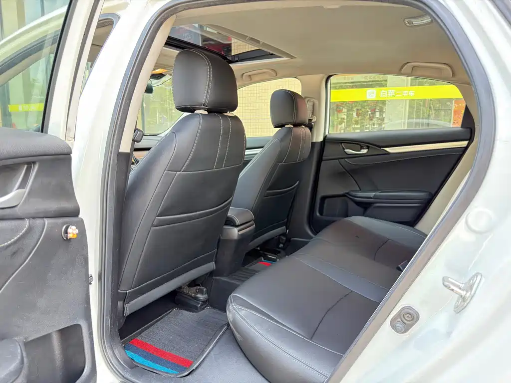 Honda Civic — миниатюра 10
