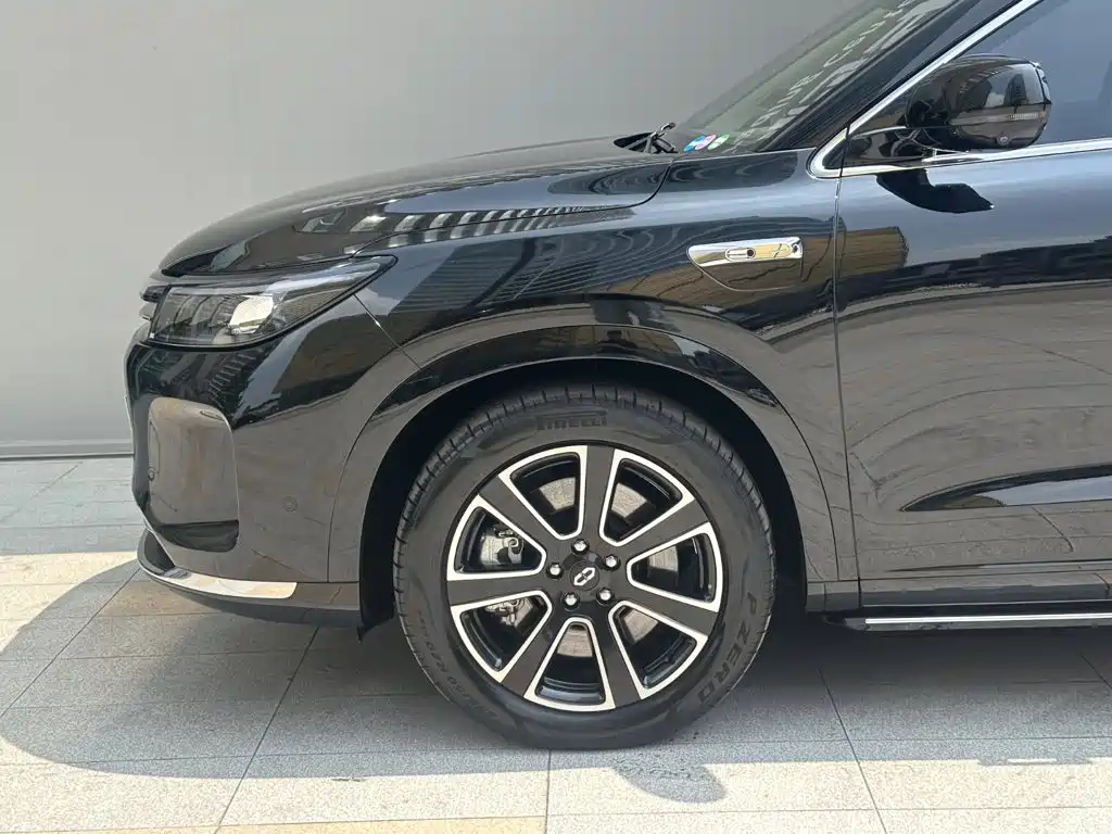 Aito M7 2024 1.5T Smart Drive Pro 5 мест