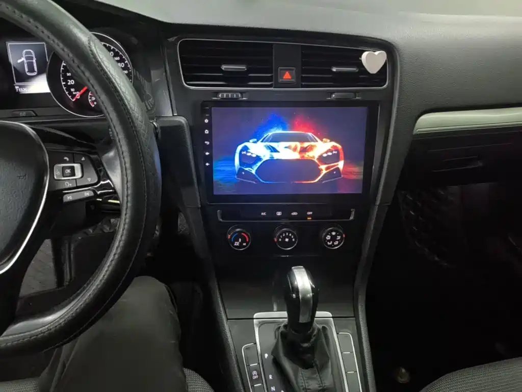 Volkswagen Golf — миниатюра 13