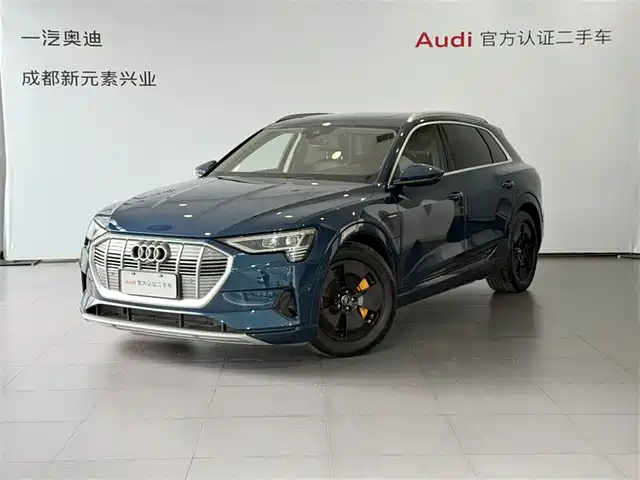 AUDI E TRON 2022