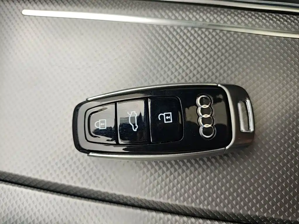 Audi A6L — миниатюра 9