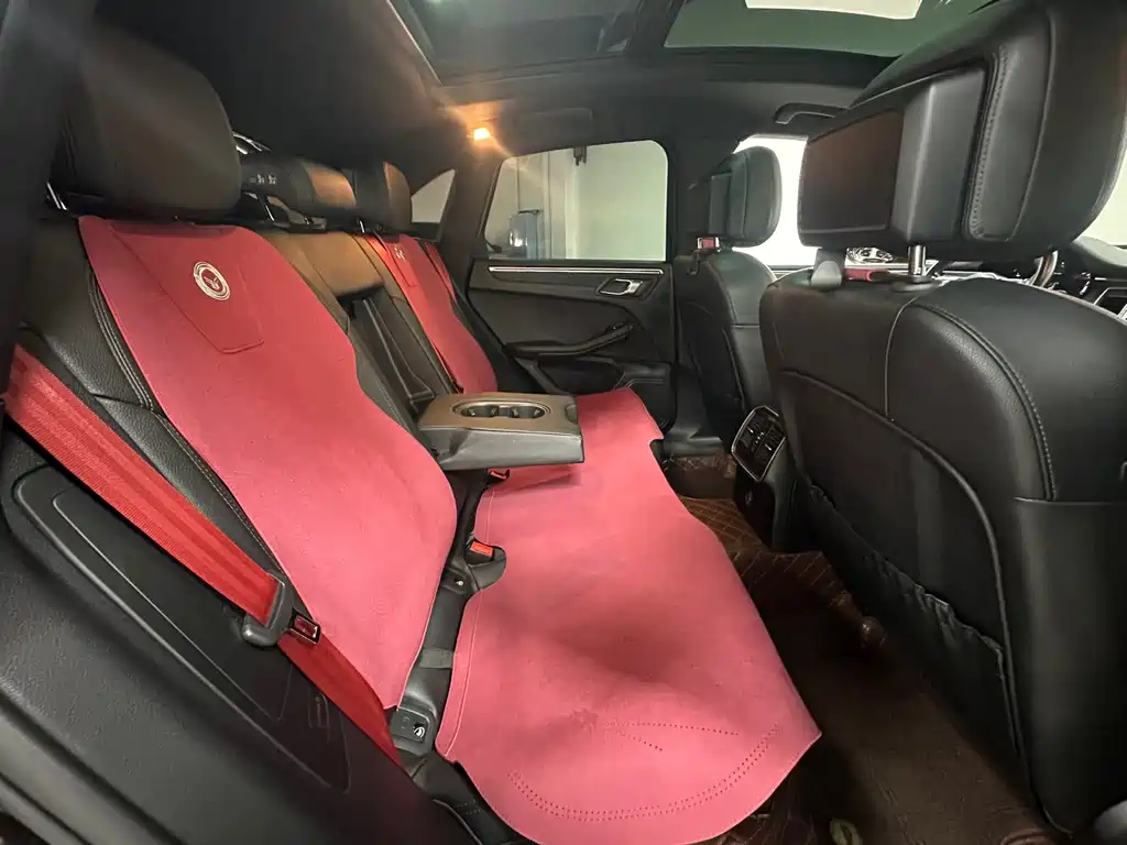Porsche Macan — миниатюра 23