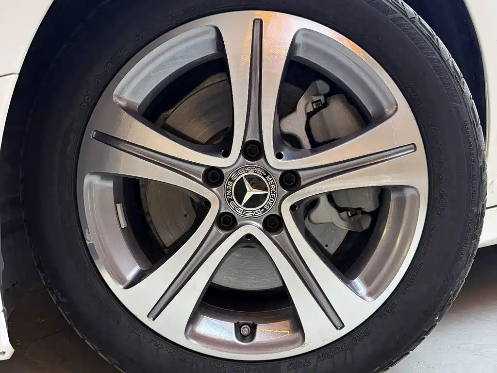 Mercedes-Benz C-Class — миниатюра 13