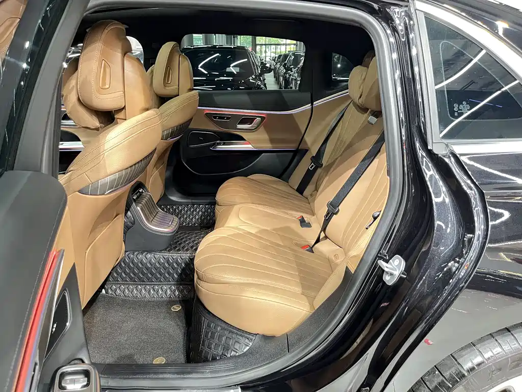 Mercedes-Benz E-Class E 2024 E 300 L Fashion