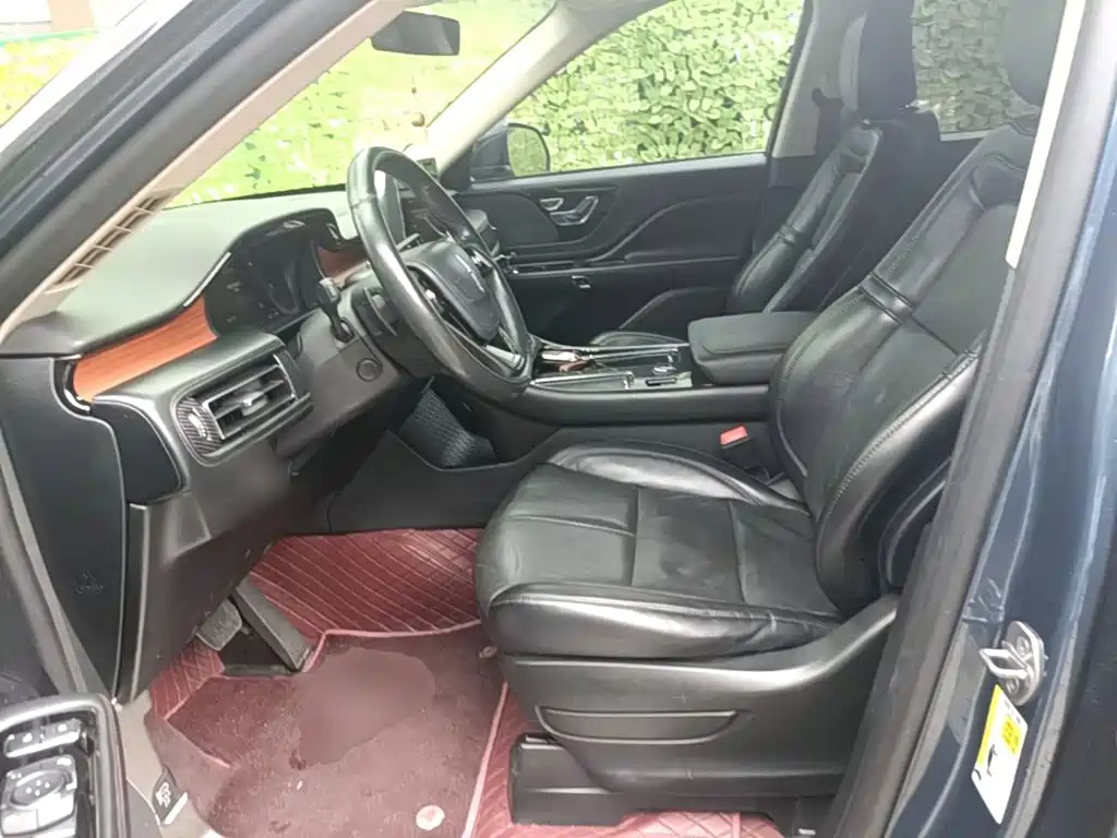 Lincoln Aviator (Import) — миниатюра 15