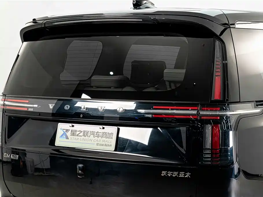 Volvo EM90 — миниатюра 8