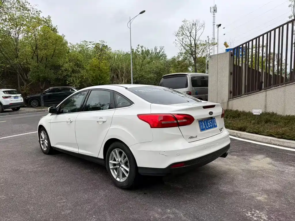 Ford Focus — миниатюра 4