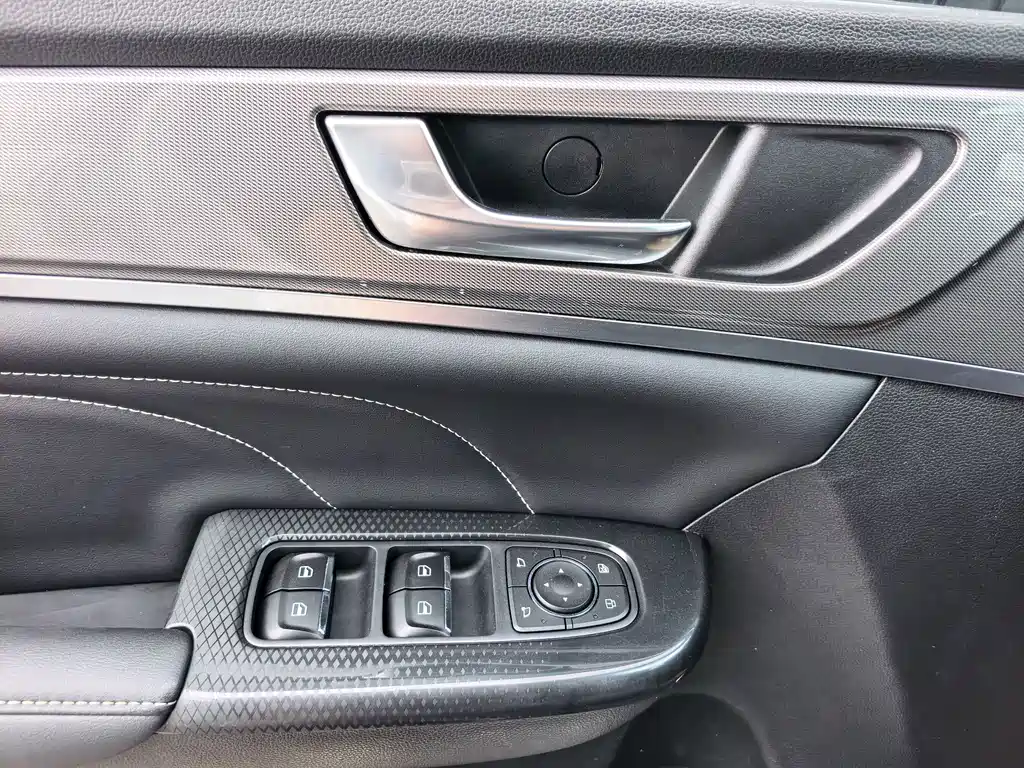 Haval M6 — миниатюра 19