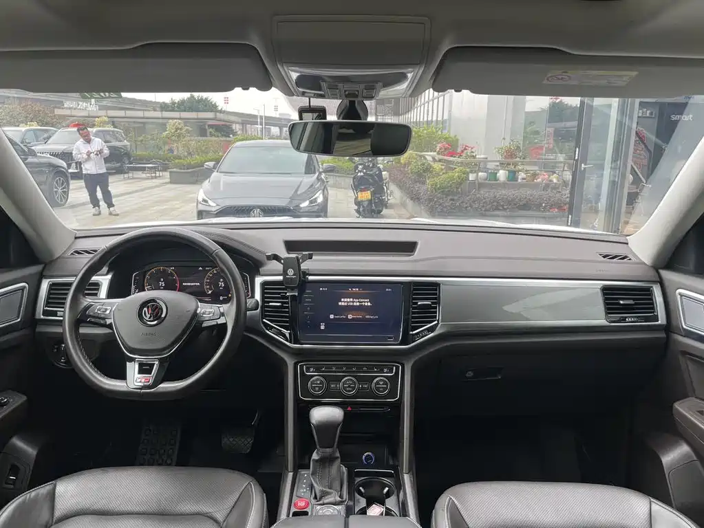 Volkswagen Teramont — миниатюра 3