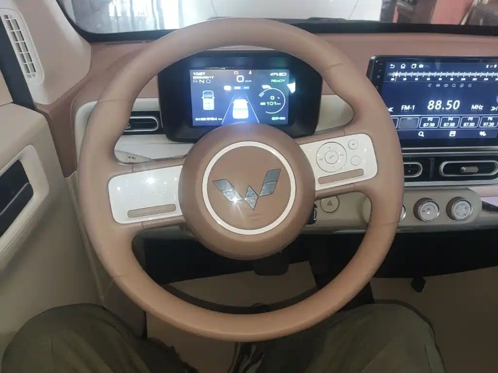 Wuling MINIEV — миниатюра 11
