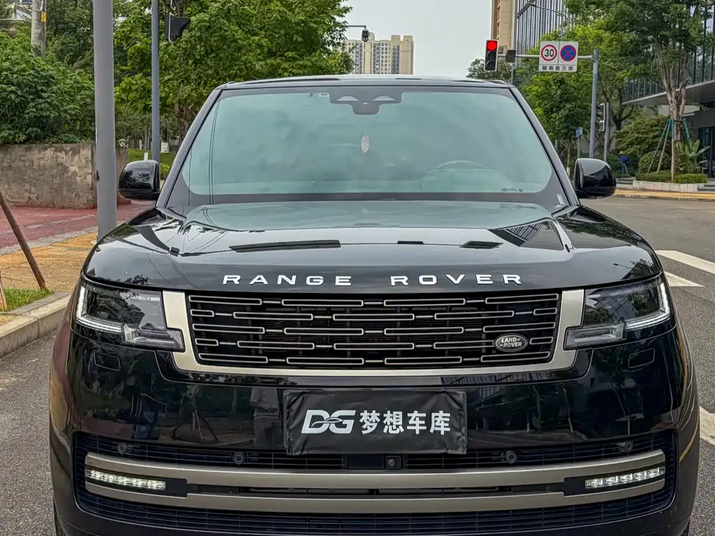 Land Rover Range Rover 2023 3.0 L6 400PS мест Long Wheelbase