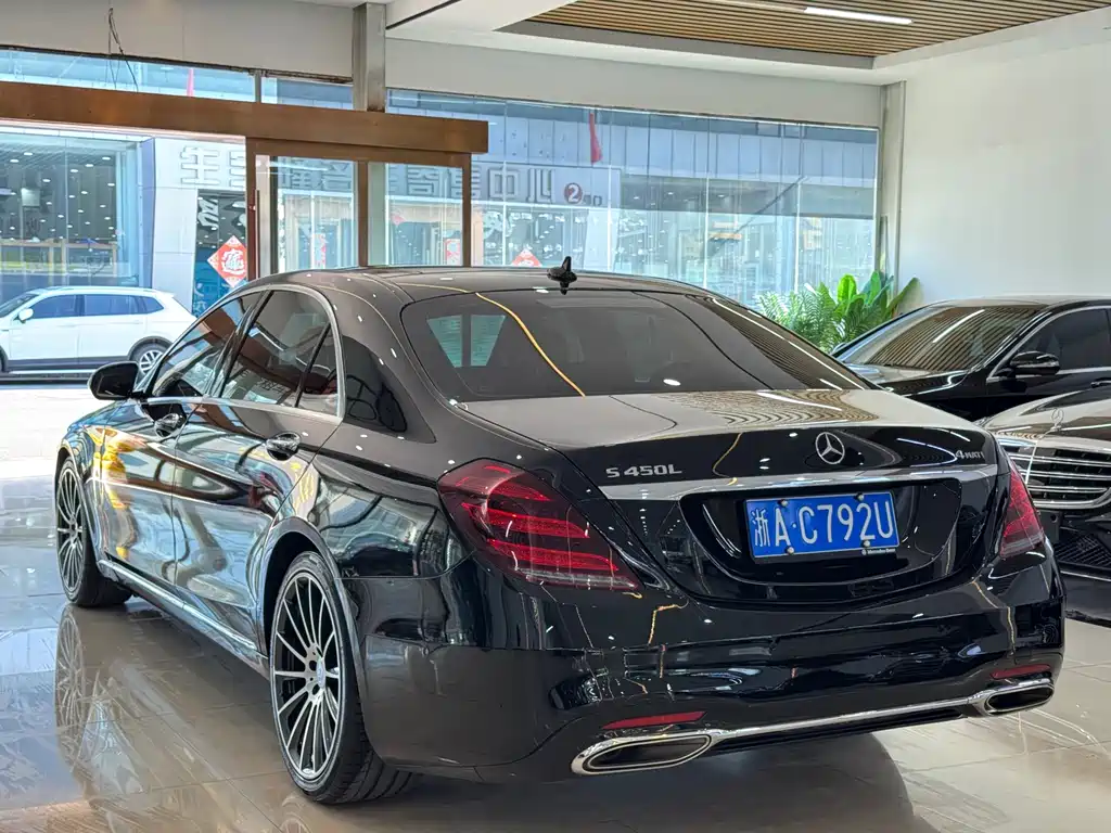 Mercedes-Benz S-Class — миниатюра 6
