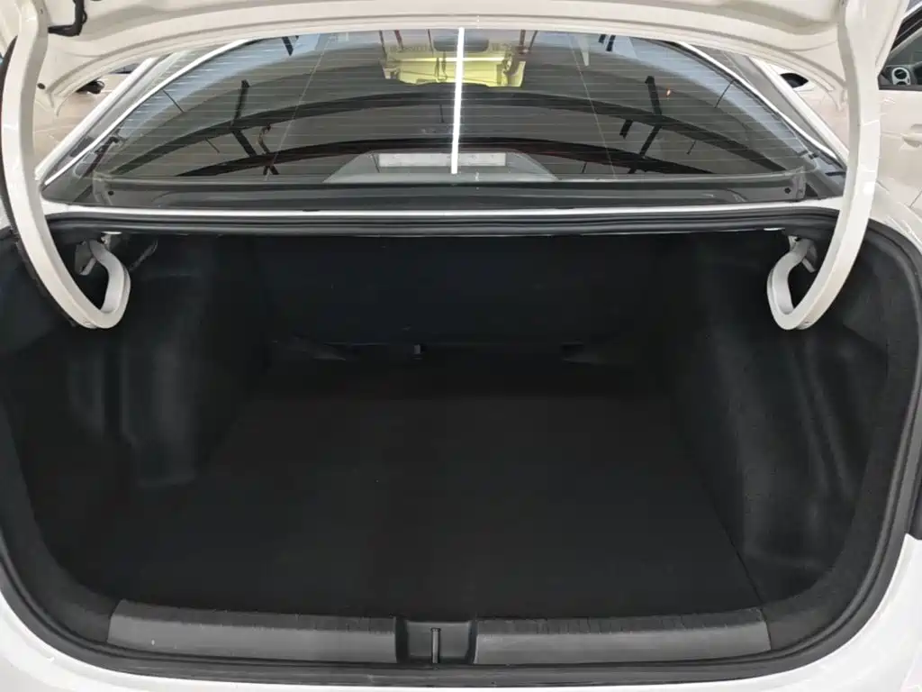 Volkswagen Lavida — миниатюра 19
