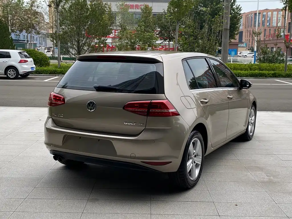 Volkswagen Golf — миниатюра 16