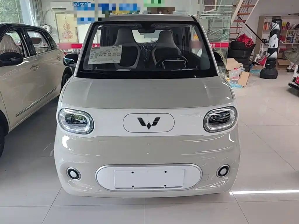 Wuling MINIEV — миниатюра 3