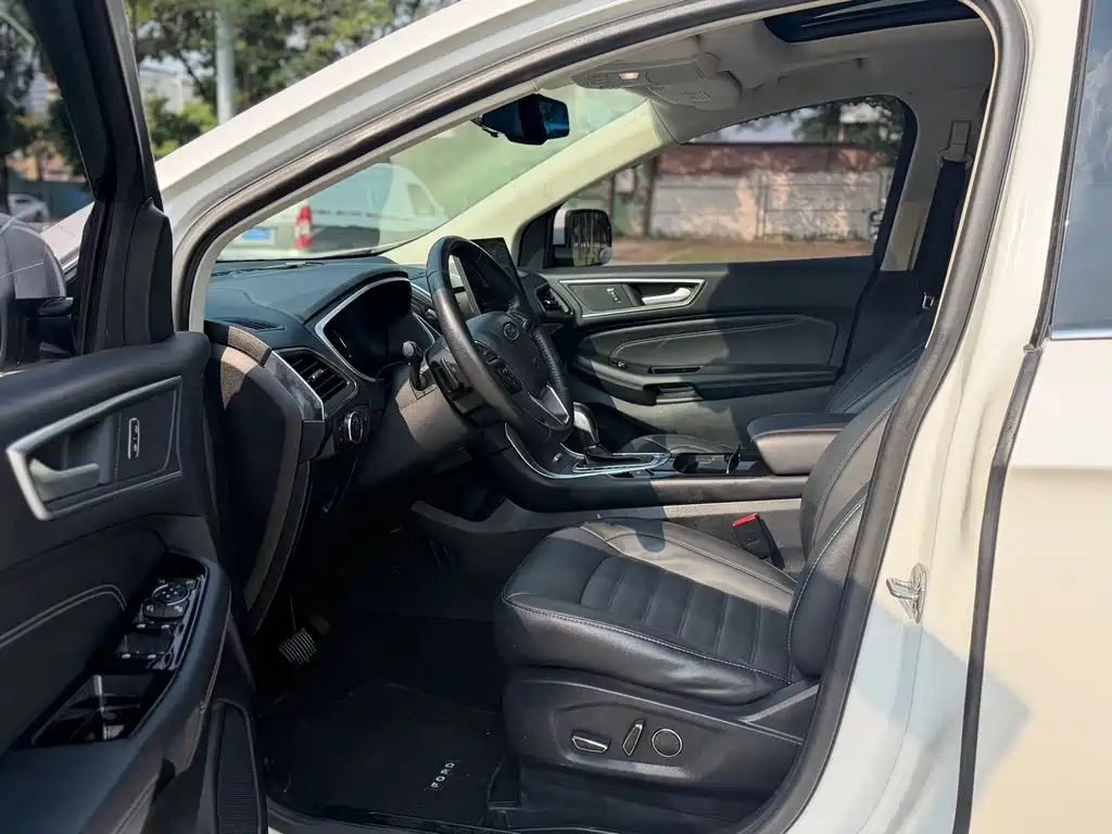 Ford Edge — миниатюра 11