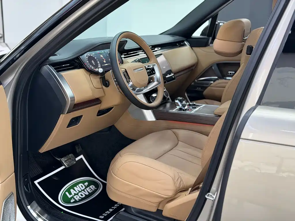 Land Rover Range Rover 2023 3.0 L6 400PS Long Wheelbase