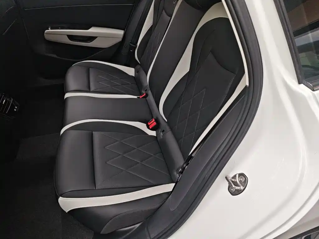 Volkswagen Sagitar — миниатюра 17