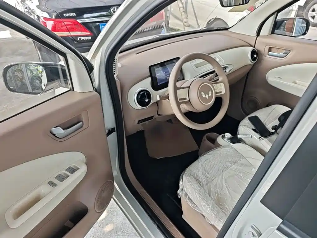 Wuling MINIEV — миниатюра 16
