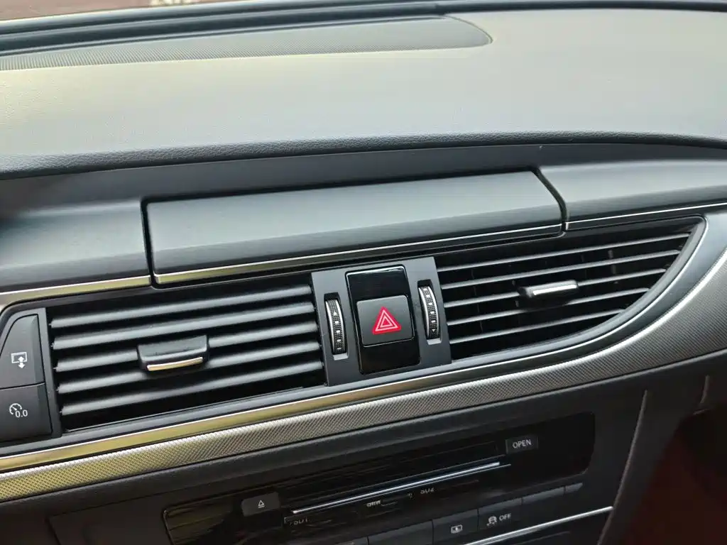 Audi A6L — миниатюра 10