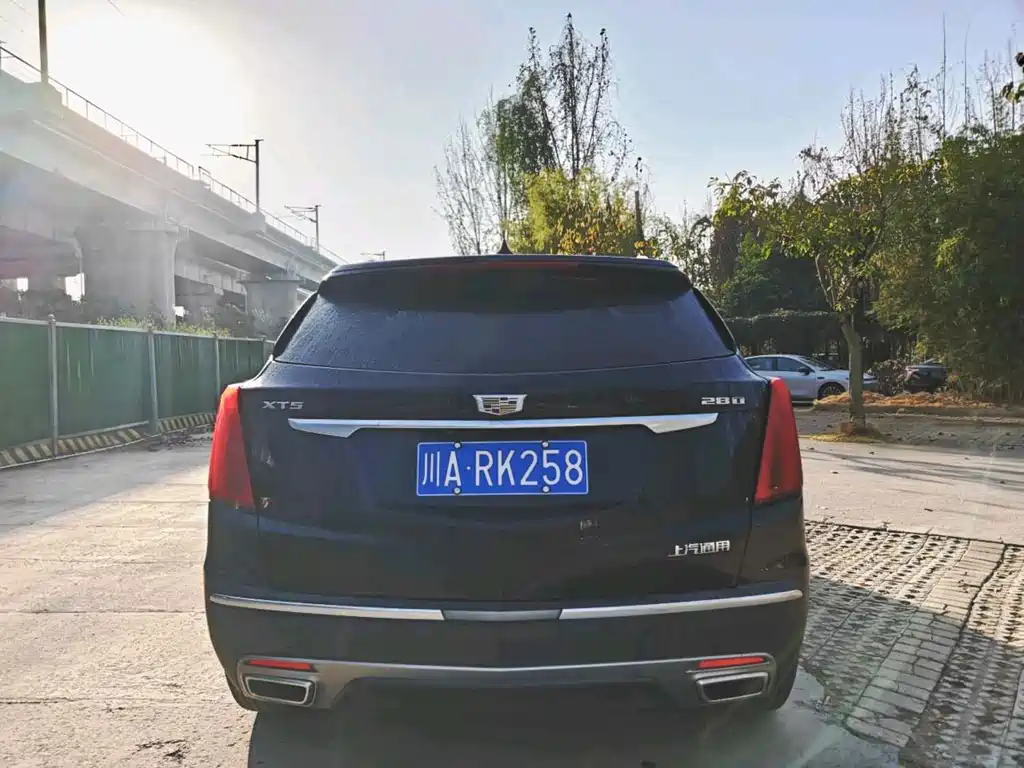 CADILLAC XT5