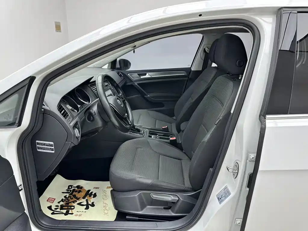 Volkswagen Golf 2015 1.4TSI AT Comfort