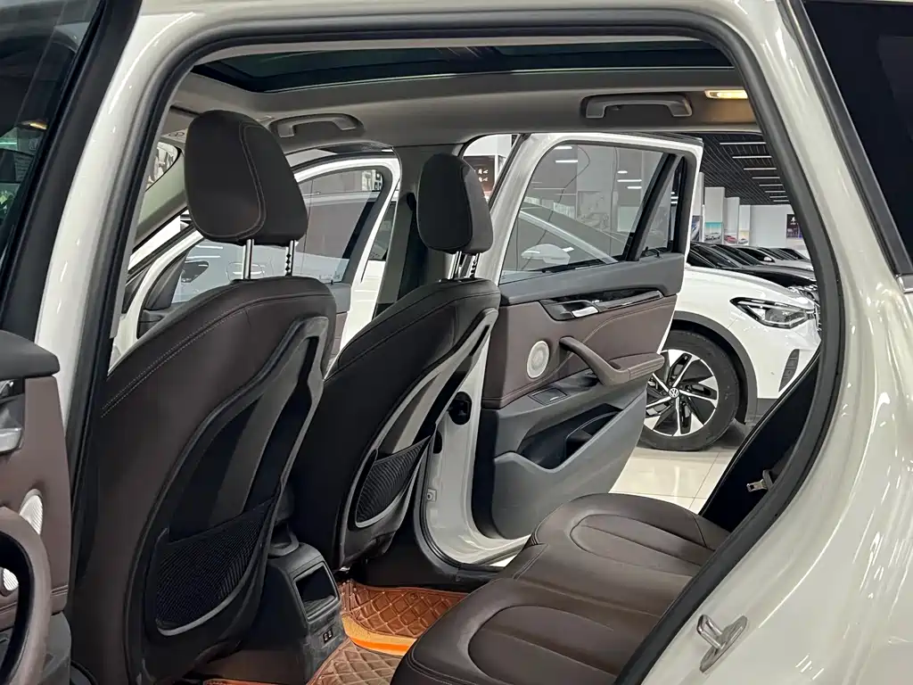 BMW X1 — миниатюра 9