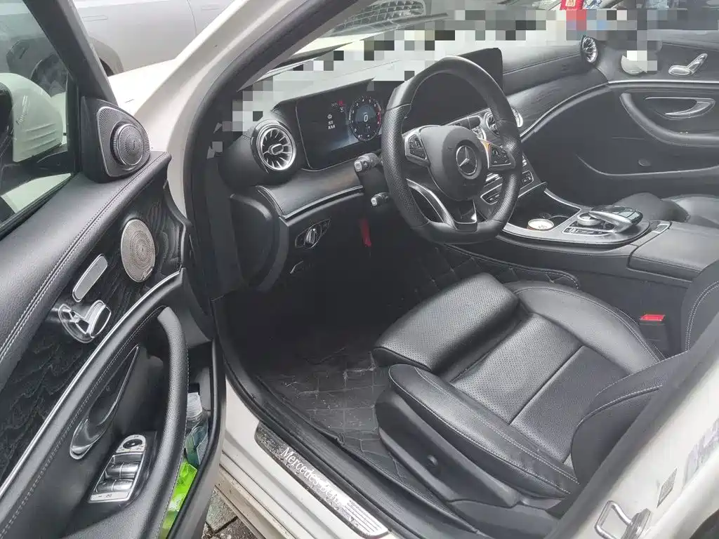 Mercedes-Benz E-Class — миниатюра 17