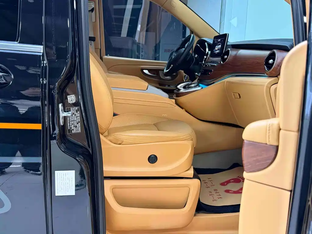 Mercedes-Benz V-Class — миниатюра 10