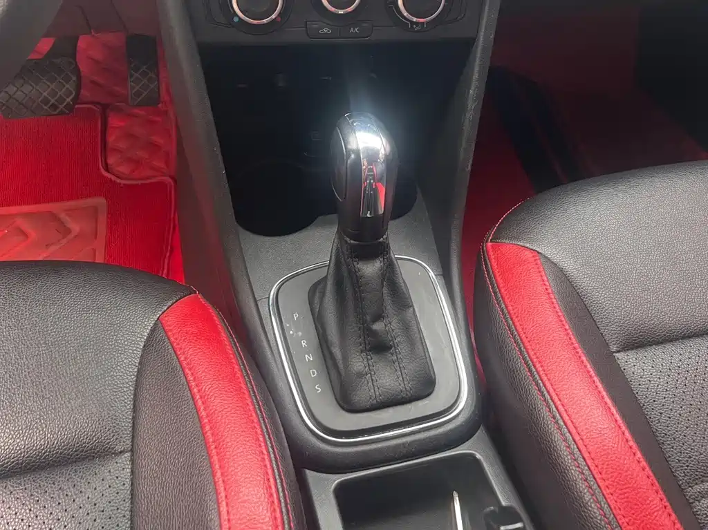 Volkswagen Polo — миниатюра 14