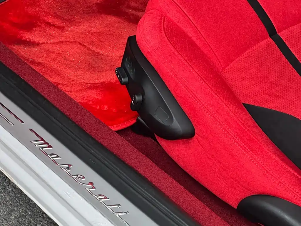 Maserati GranTurismo — миниатюра 24