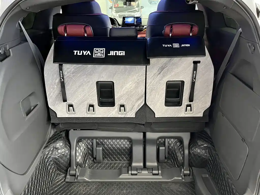 Toyota Granvia — миниатюра 14