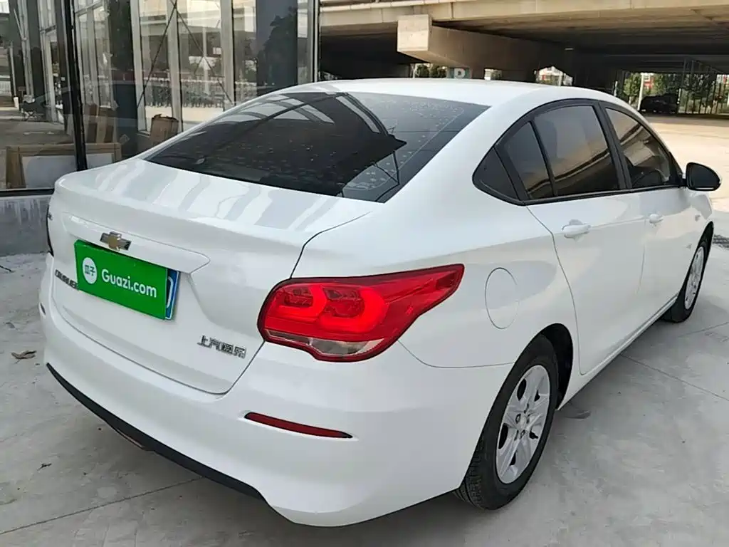 Chevrolet Cavalier — миниатюра 7