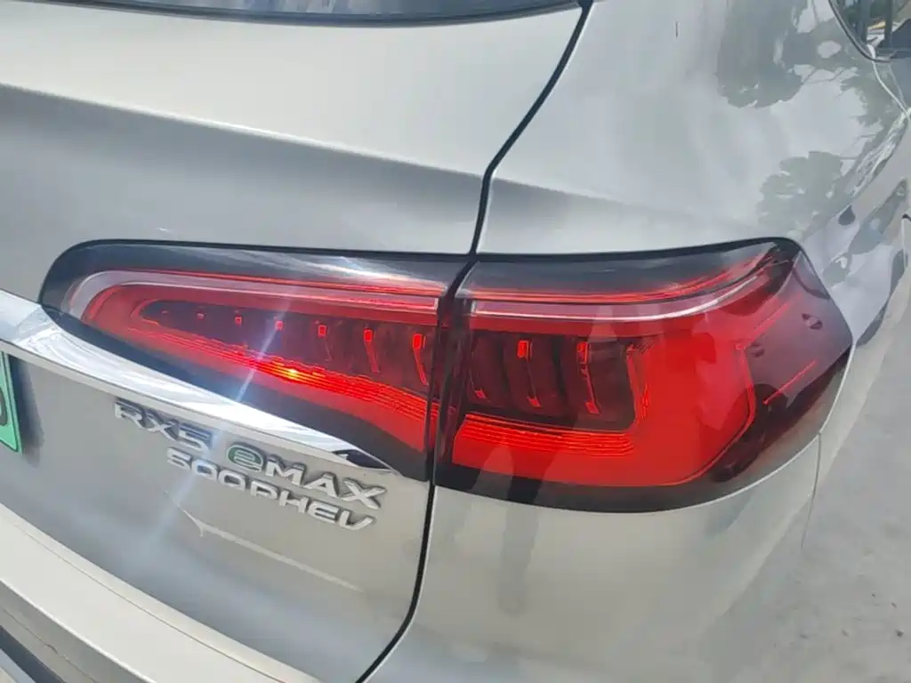 Roewe RX5 eMAX — миниатюра 8